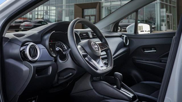 nissan Versa 2024 - 9