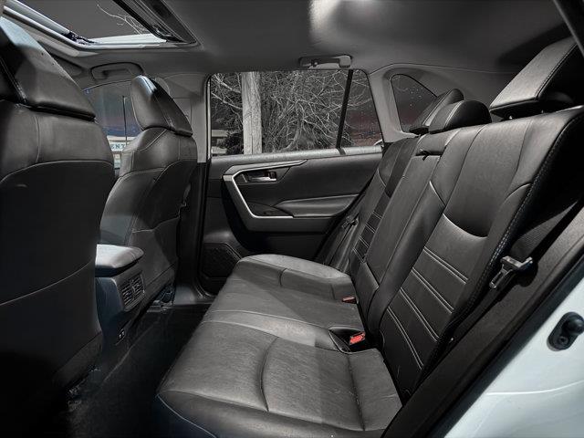 toyota RAV4 2021 - 24