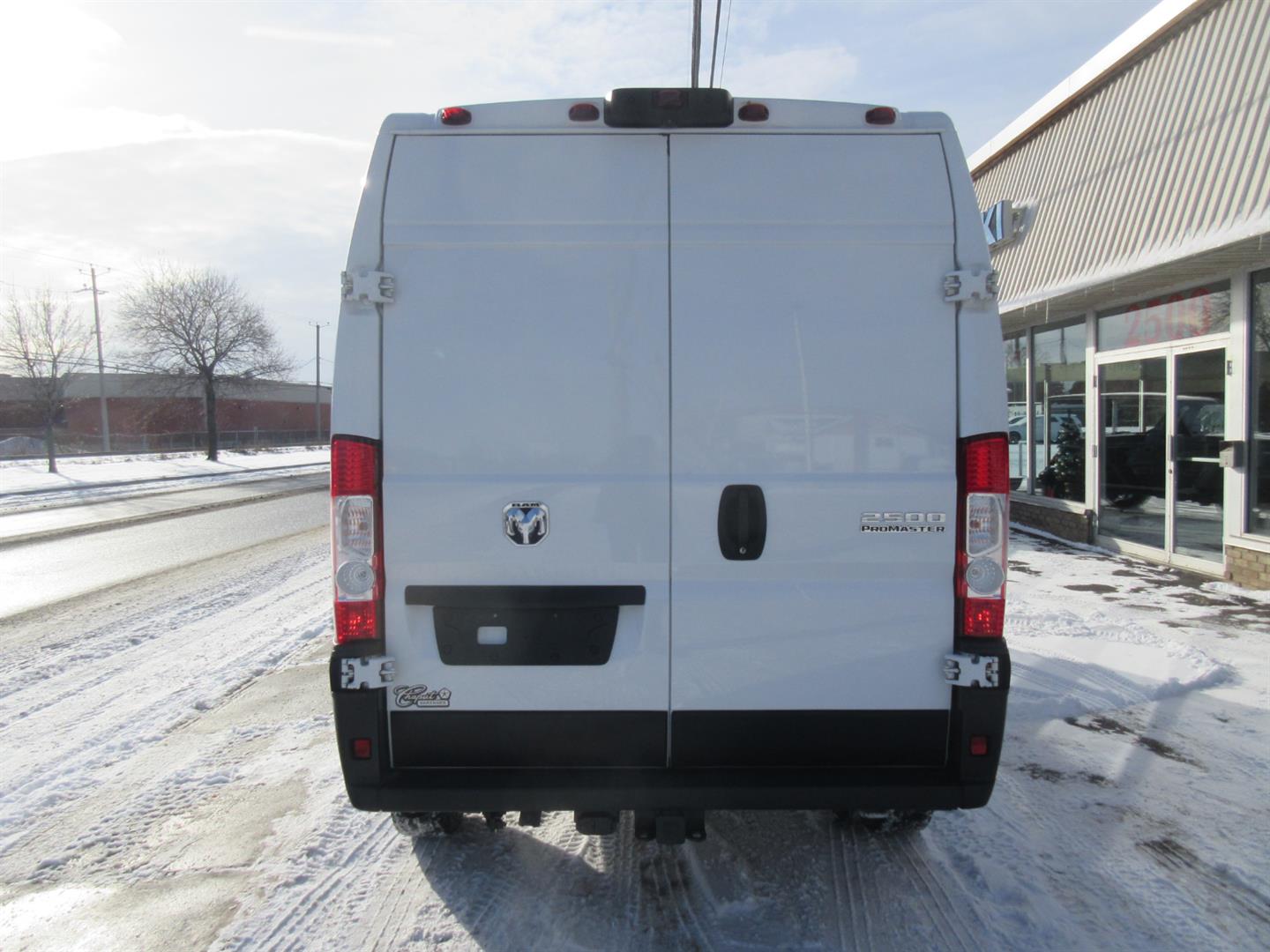 ram ProMaster fourgonnette utilitaire 2023 - 6