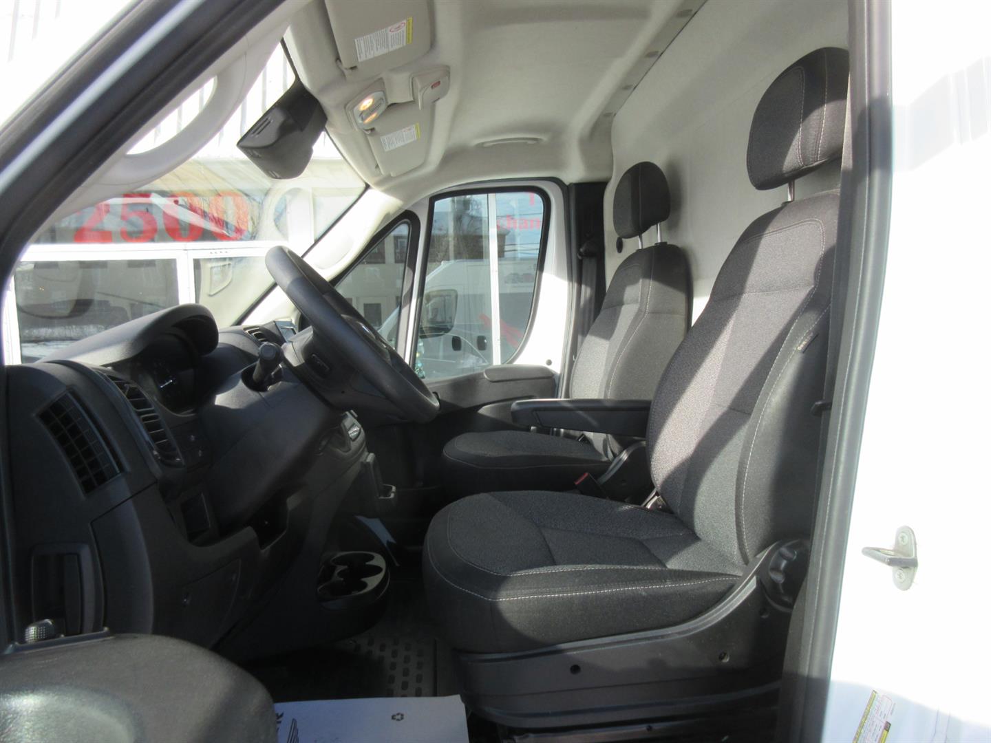 ram ProMaster fourgonnette utilitaire 2023 - 15