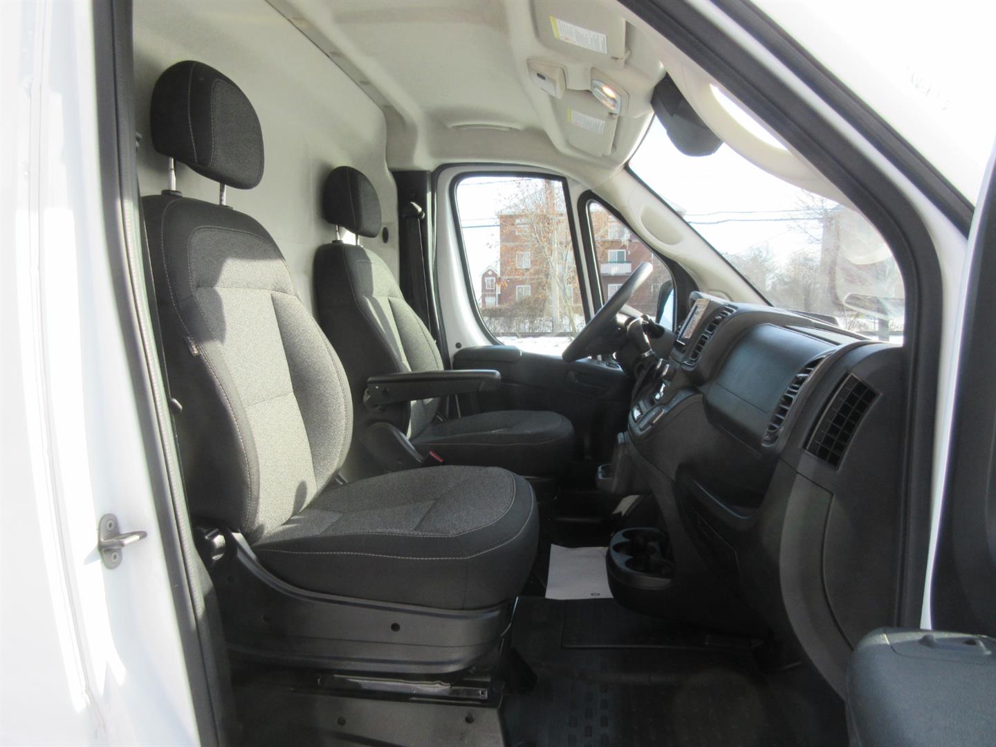 ram ProMaster fourgonnette utilitaire 2023 - 18