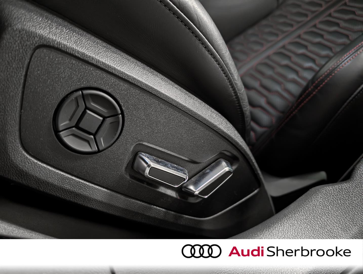 audi RS 6 Avant 2023 - 11