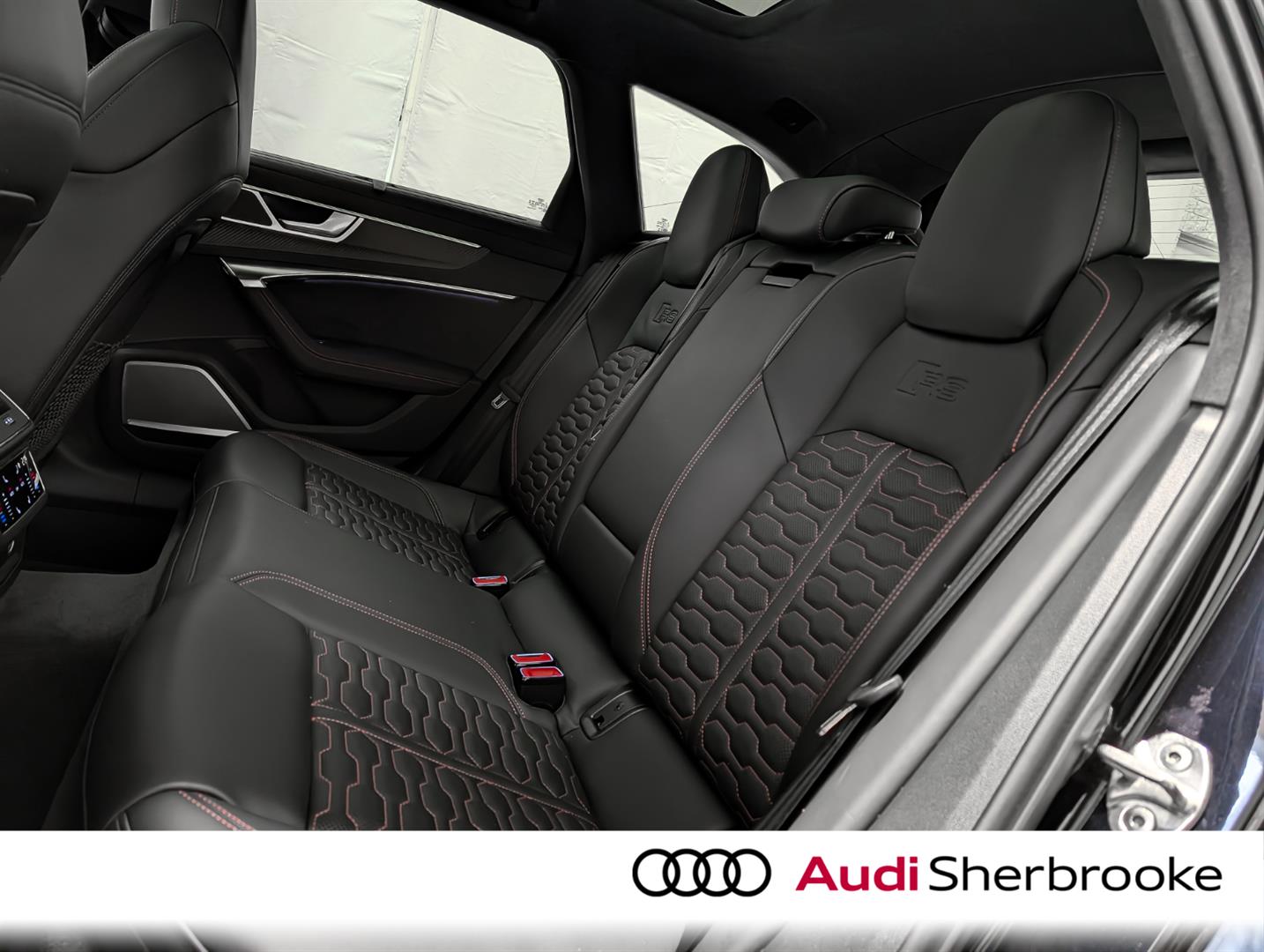 audi RS 6 Avant 2023 - 12