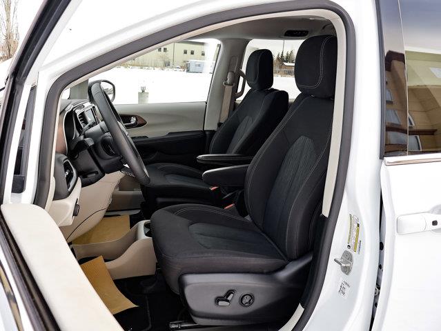 chrysler Grand Caravan 2024 - 16