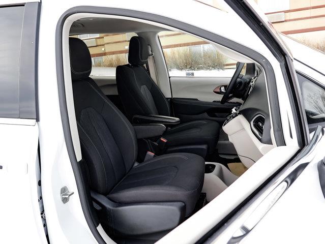 chrysler Grand Caravan 2024 - 26