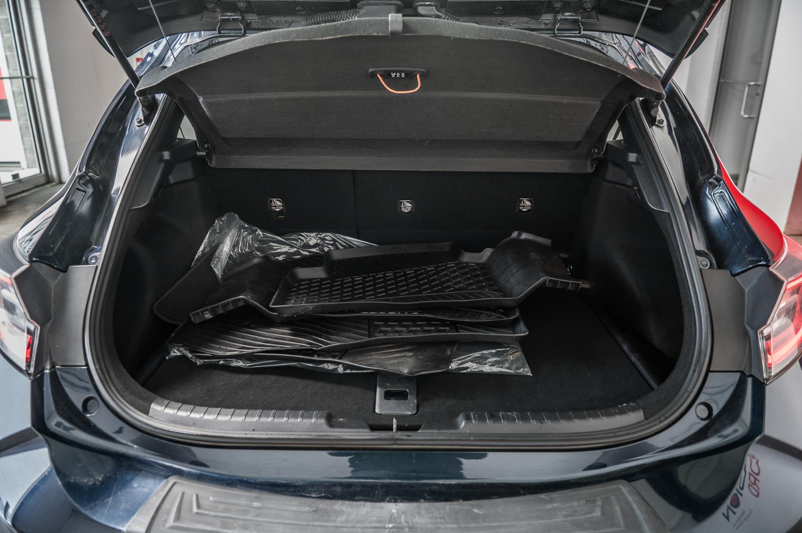 toyota Corolla Hatchback 2020 - 18