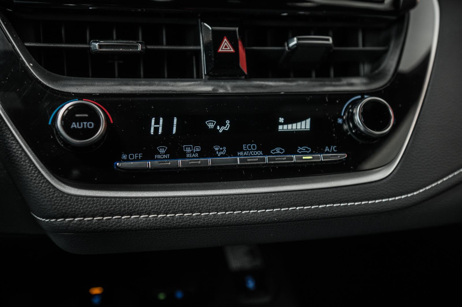 toyota Corolla Hatchback 2020 - 29