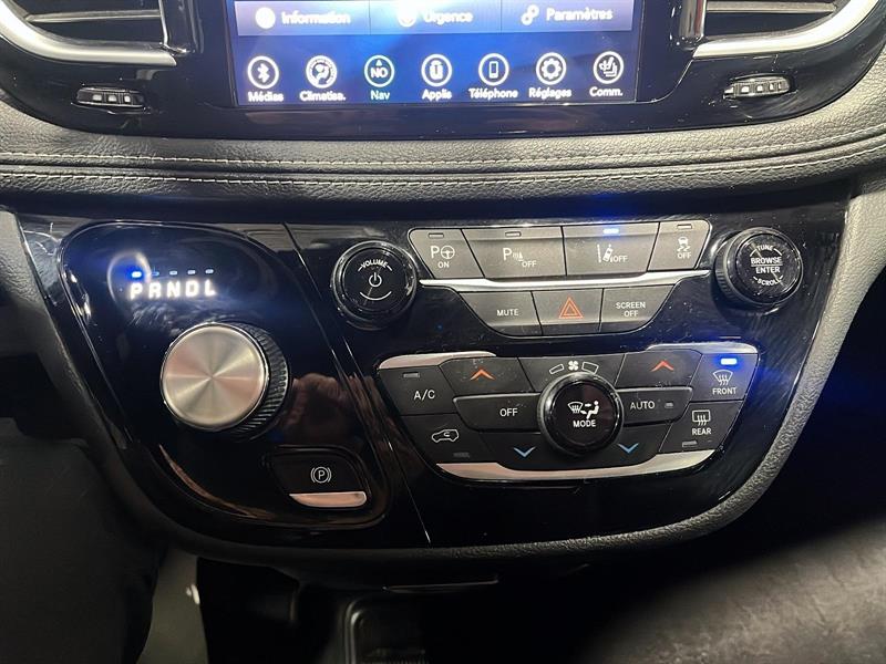 chrysler Pacifica 2020 - 17