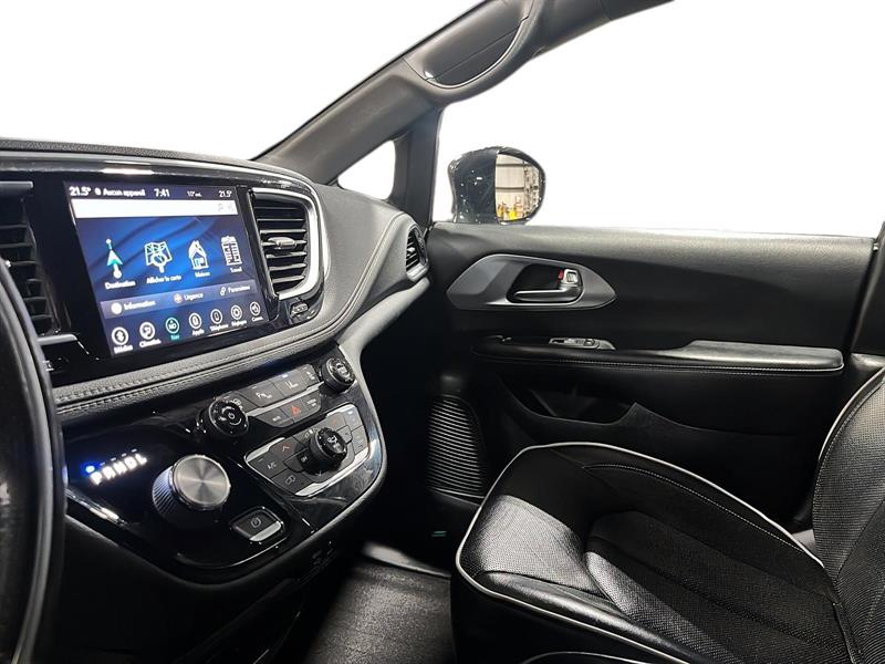 chrysler Pacifica 2020 - 20