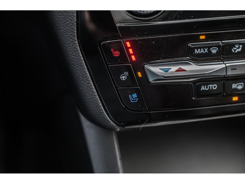 ford Explorer 2023 - 26