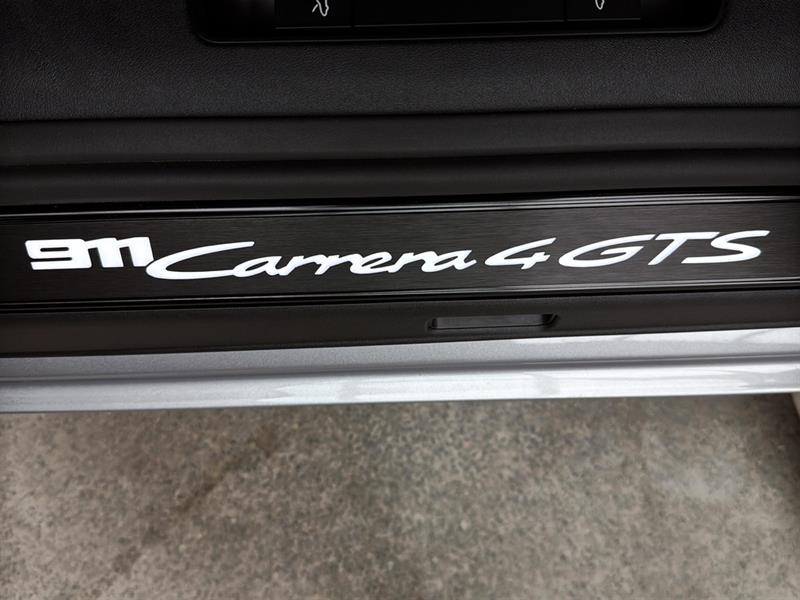 porsche 911 2025 - 33