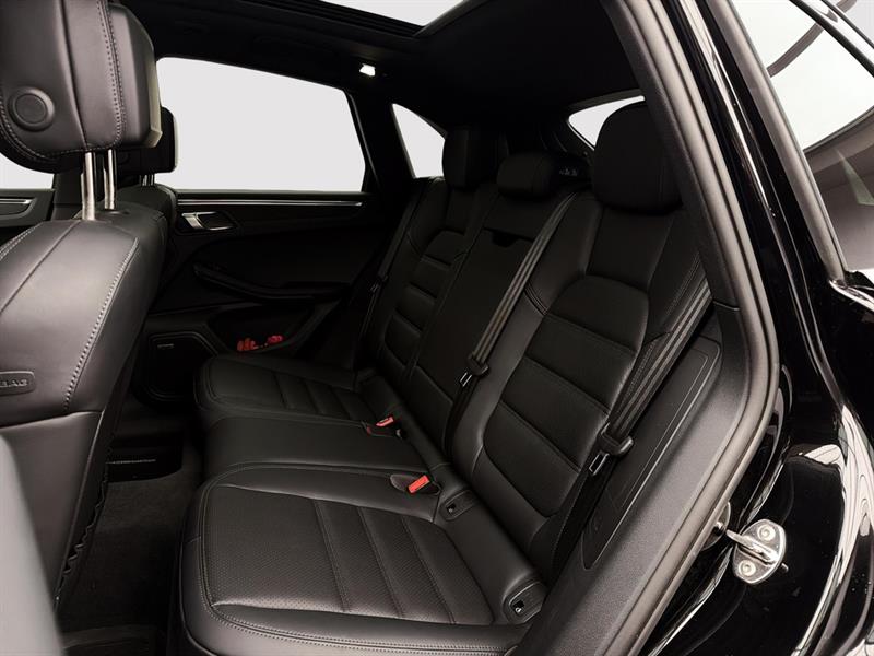 porsche Macan 2025 - 26