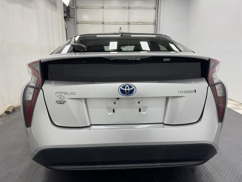 toyota Prius 2017 - 6