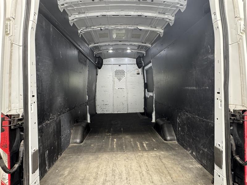 ford Transit fourgon utilitaire 2019 - 27