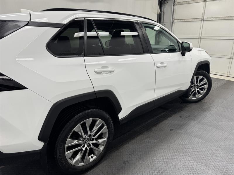 toyota RAV4 2019 - 11
