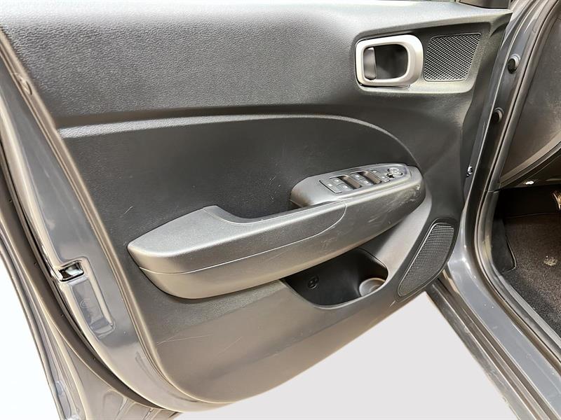 hyundai Venue 2023 - 21