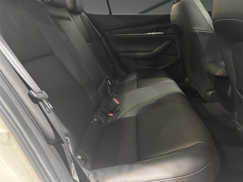 mazda Mazda3 2021 - 10