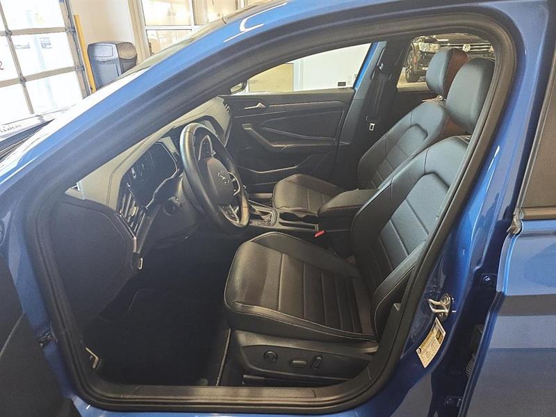 volkswagen Jetta 2023 - 9