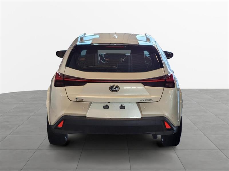 lexus UX 250H 2022 - 17