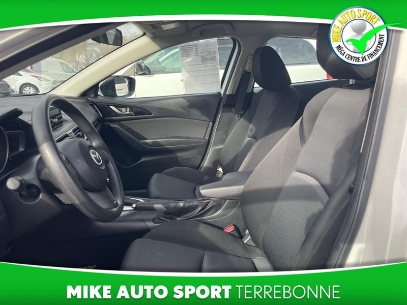 mazda Mazda3 2015 - 11