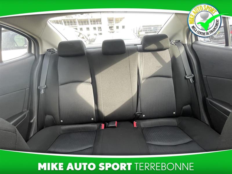 mazda Mazda3 2015 - 12