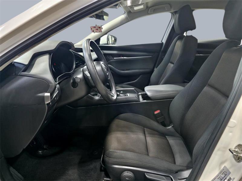 mazda Mazda3 2021 - 11