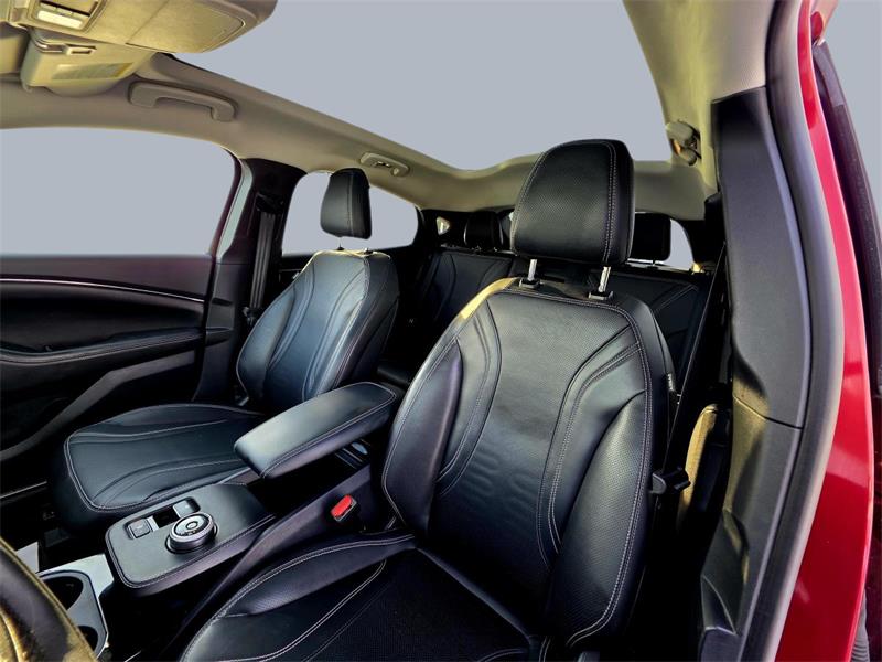 ford Mustang Mach-E 2022 - 13