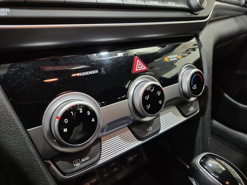 hyundai Elantra 2020 - 18