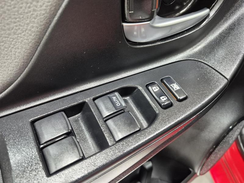 toyota Yaris Hatchback 2018 - 8