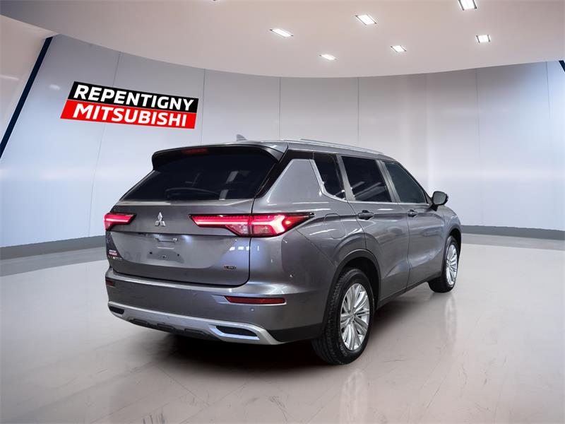 mitsubishi Outlander 2022 - 4