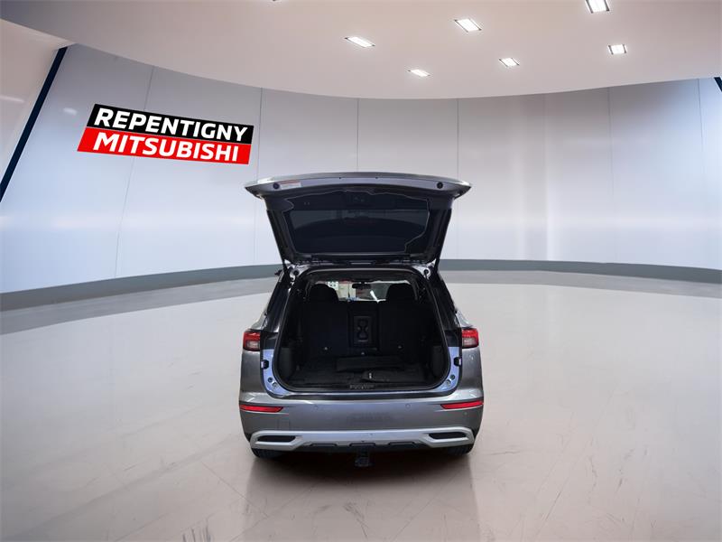 mitsubishi Outlander 2022 - 8