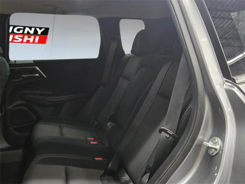 mitsubishi Outlander 2022 - 13