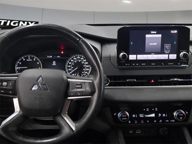 mitsubishi Outlander 2022 - 14