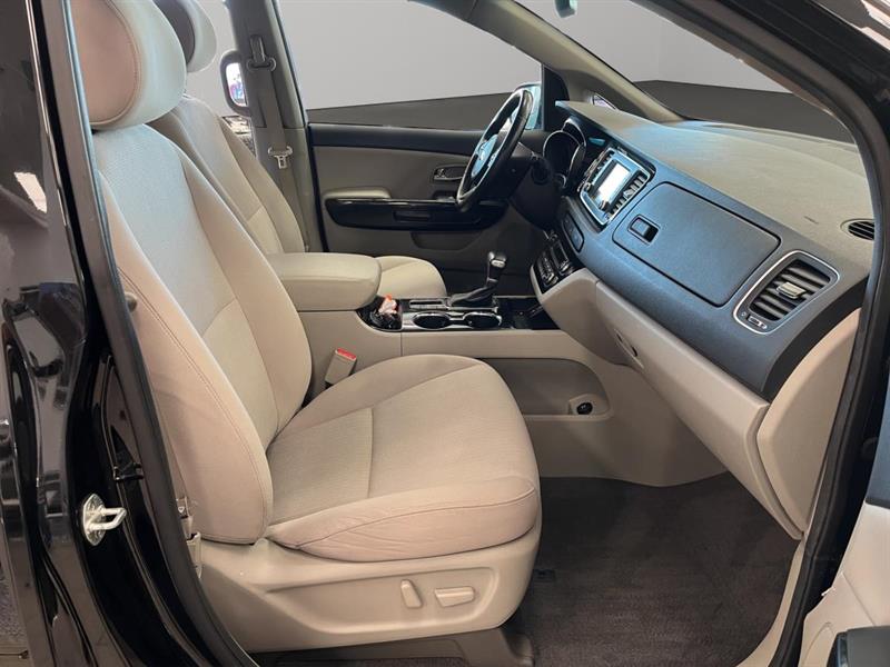 kia Sedona 2019 - 17