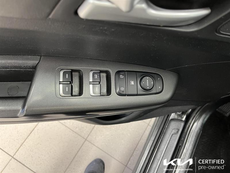 kia Sportage 2022 - 26