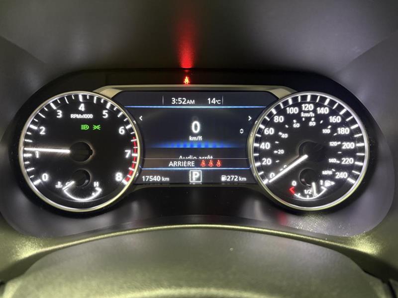 nissan Sentra 2022 - 12