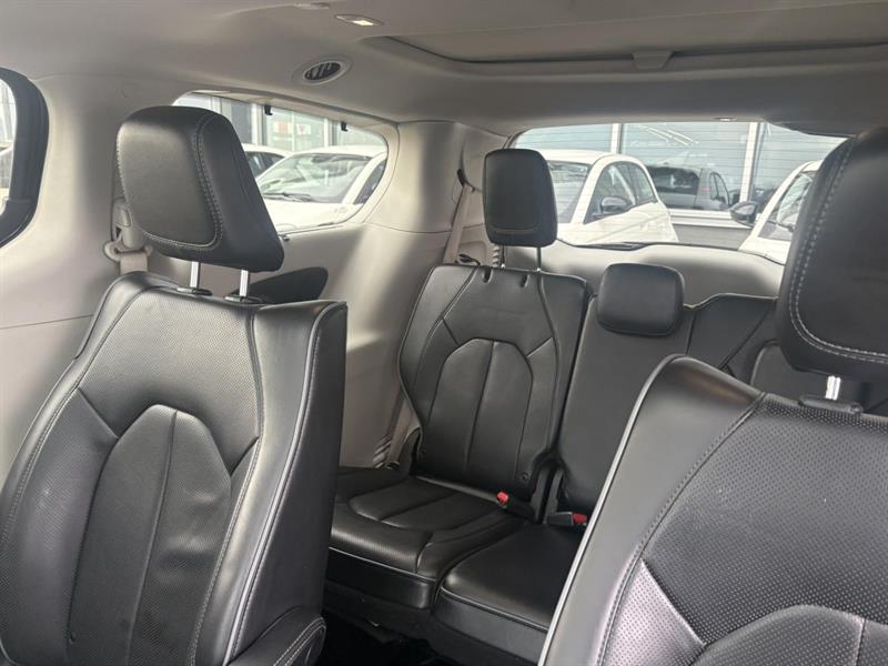 chrysler Pacifica Hybrid 2019 - 14