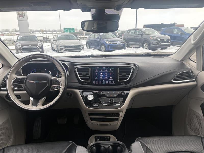 chrysler Pacifica Hybrid 2019 - 15