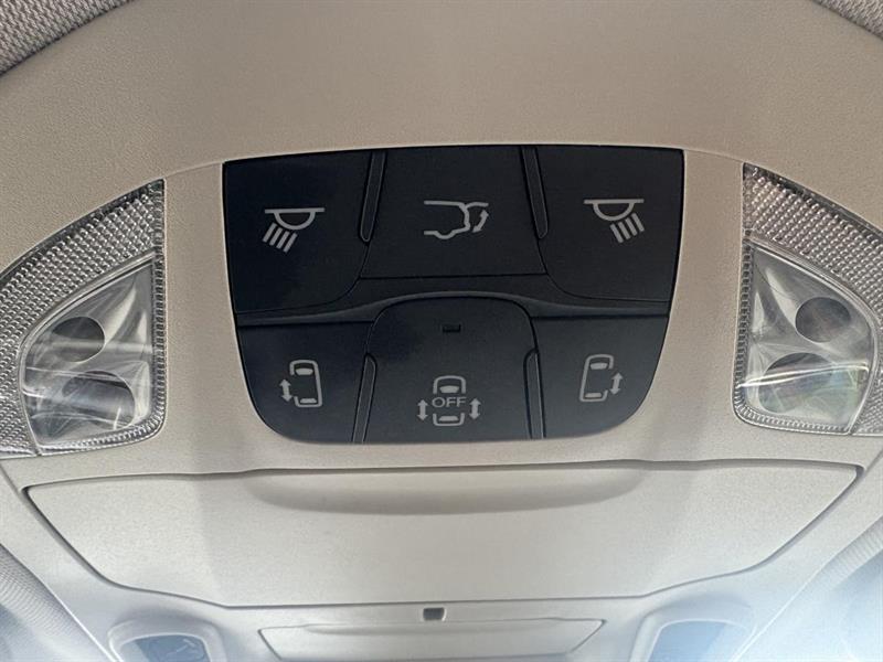 chrysler Pacifica Hybrid 2019 - 24