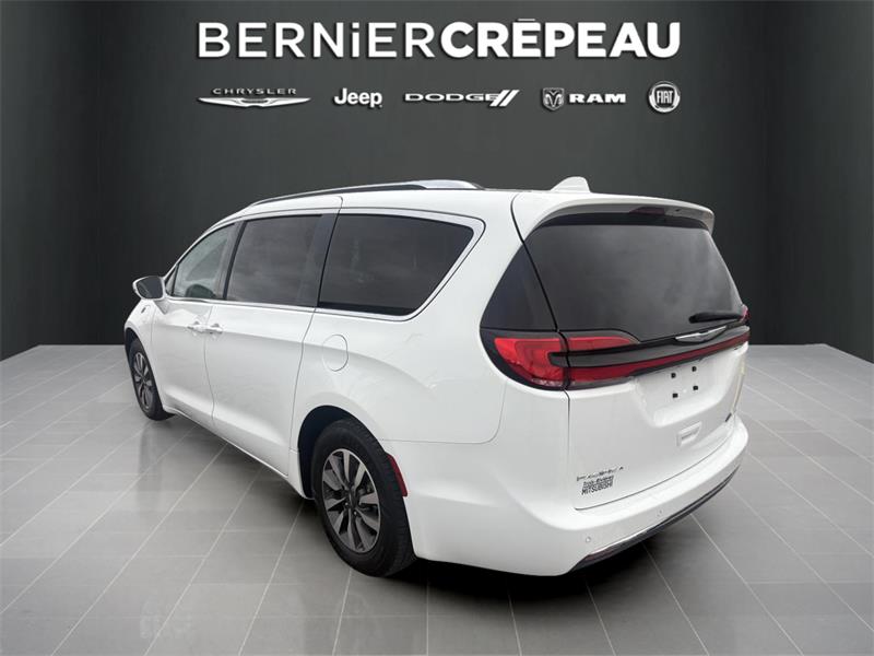 chrysler Pacifica Hybrid 2021 - 4