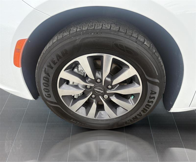 chrysler Pacifica Hybrid 2021 - 10