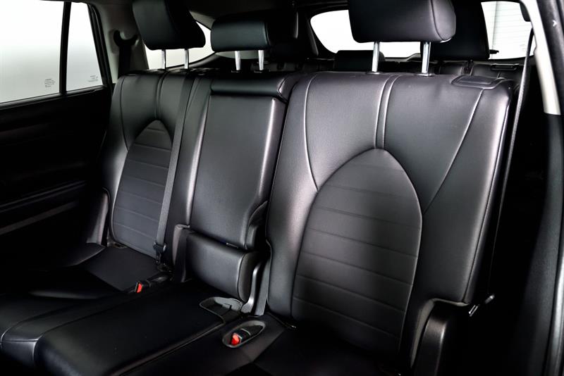 toyota Highlander Hybrid 2023 - 18