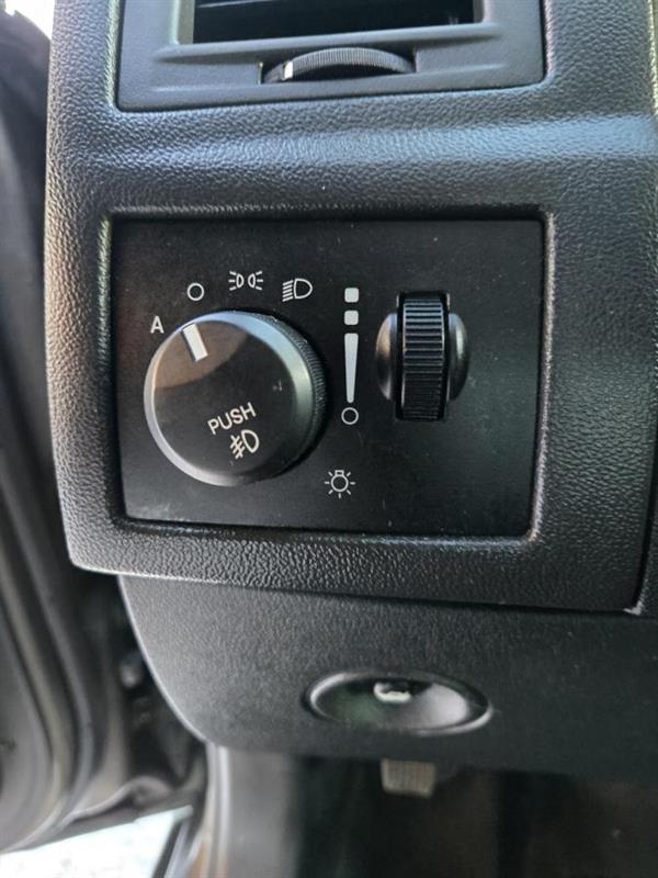 chrysler 300 2010 - 18