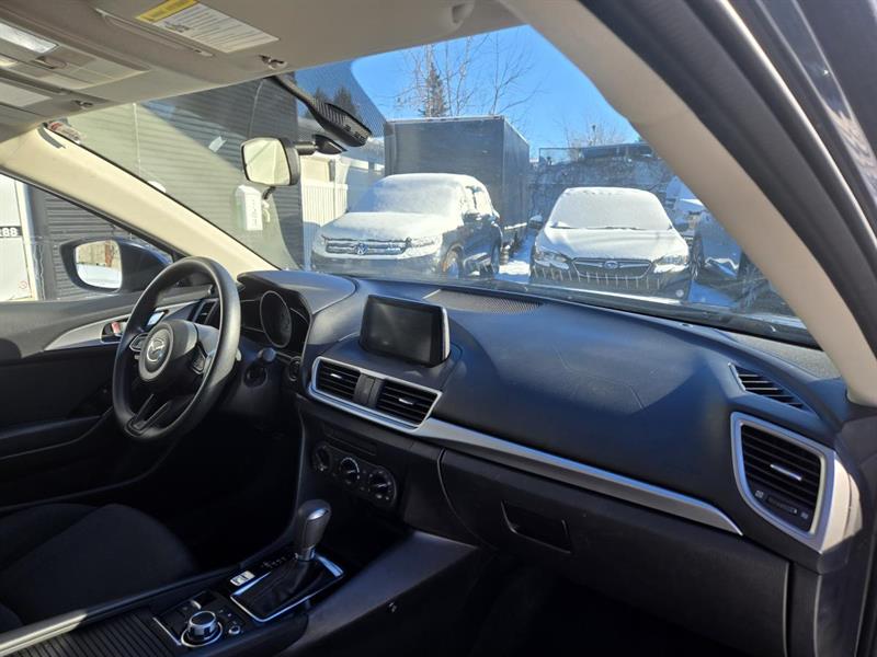 mazda Mazda3 2017 - 10