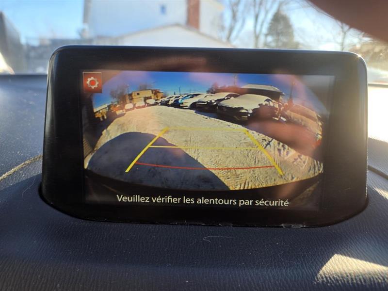 mazda Mazda3 2017 - 25