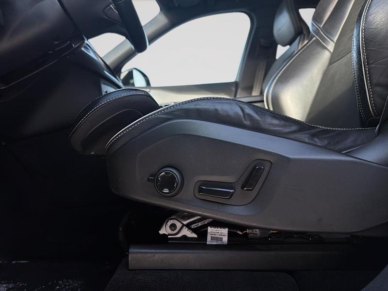 volvo XC90 2020 - 16