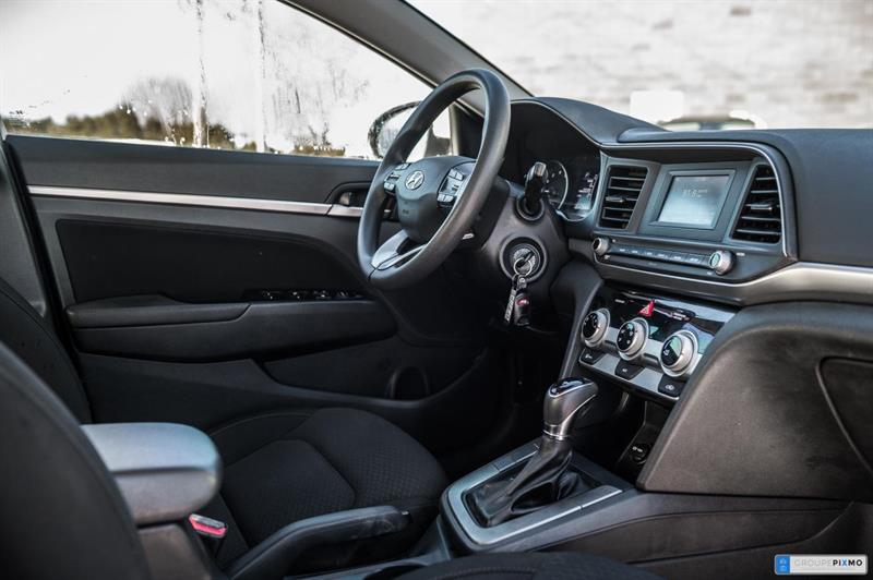 hyundai Elantra 2019 - 27