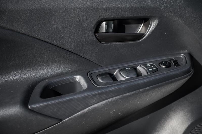 nissan Versa 2023 - 12