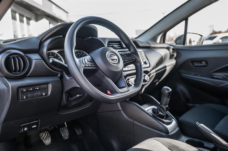 nissan Versa 2023 - 14