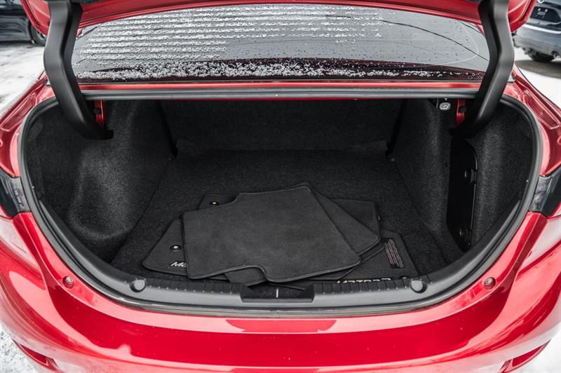 mazda Mazda3 2018 - 11